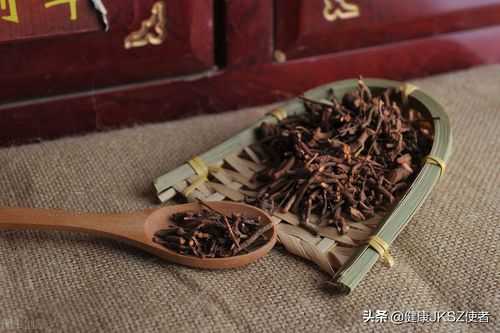 茜草生姜（茜草泡水喝的功效）-圖2