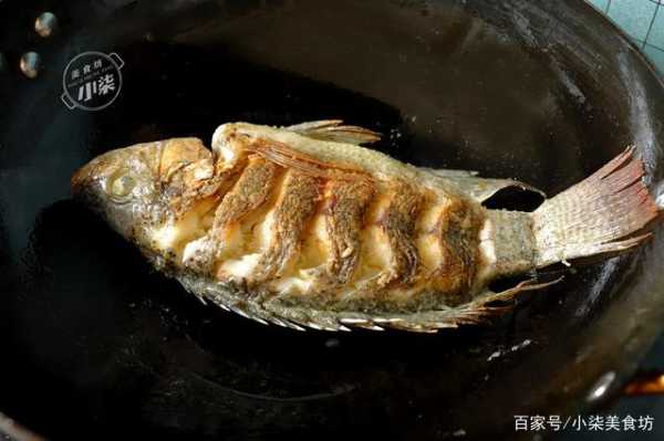 煎魚(yú)抹生姜（煎魚(yú)放姜不粘的原理）